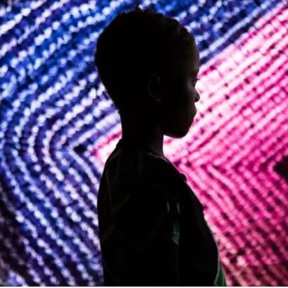 Mais de 20 milhões de crianças e famílias em risco por cortes de financiamento