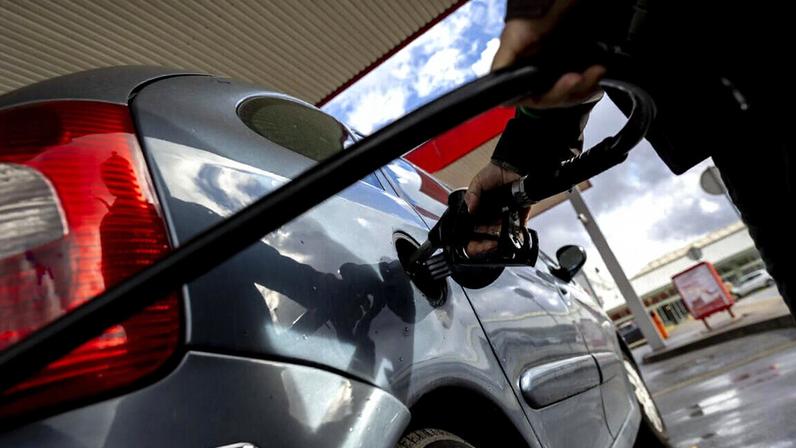 Governo anunciou medidas para fazer face à subida de preços dos combustíveis devido à guerra no Irão, nomeadamente um desconto no ISP