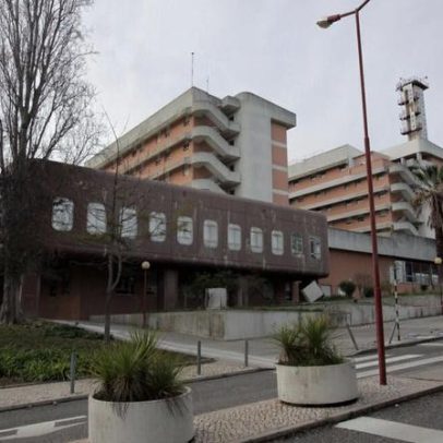 Disparos de carro atingem homem na perna no Seixal