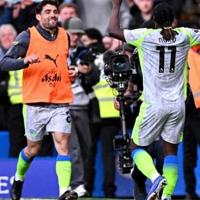 Manchester City aproxima-se do Arsenal após vencer Chelsea