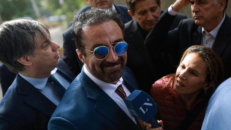 Médico de Maradona diz ser inocente em caso de homicídio por negligência