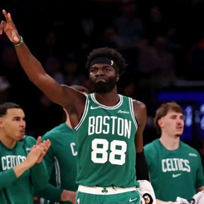 Neemias Queta estreia-se a sério nos play-offs da NBA