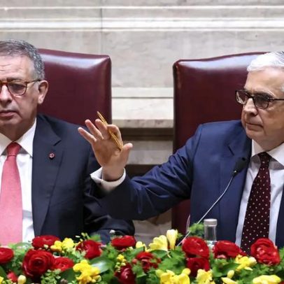 Aguiar-Branco recusa que incidente com constituintes ofusque o dia