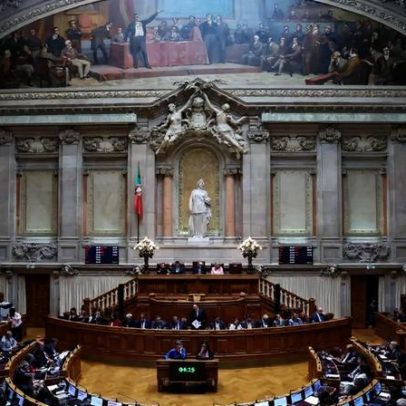 Governo acompanha ida de Kanye West ao Algarve