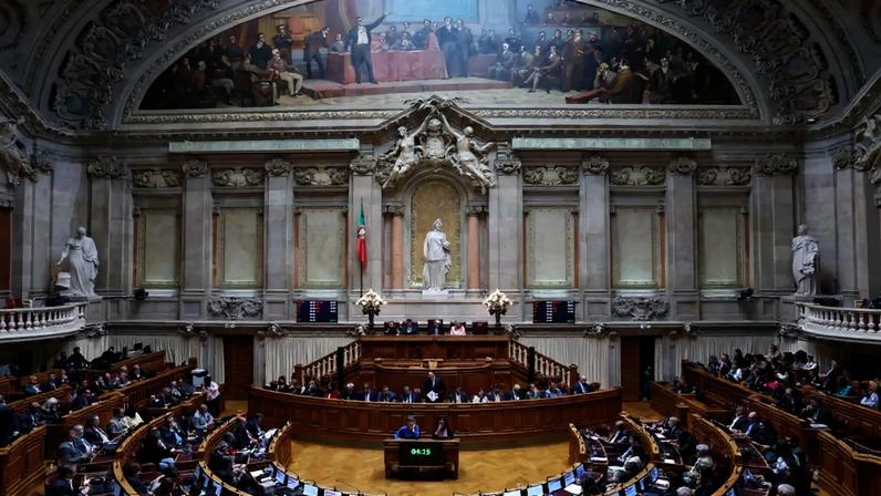 Governo acompanha ida de Kanye West ao Algarve