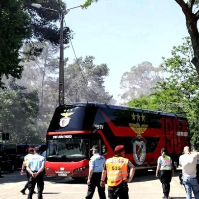 Acidente na Ponte 25 de Abril atrasa dérbi Sporting-Benfica em 15 minutos