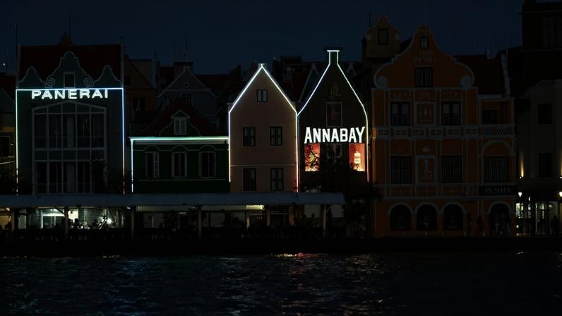 O colorido de Curaçau tem atraído cada vez mais visitantes