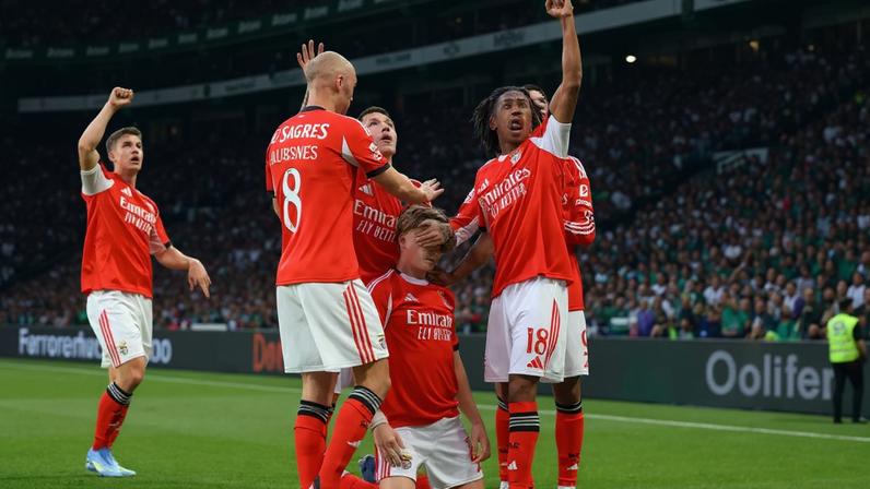 Benfica vence Sporting em Alvalade com golo de Rafa no fim e facilita ao Porto
