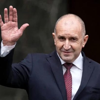 Ex-presidente Rumen Radev vence legislativas na Bulgária