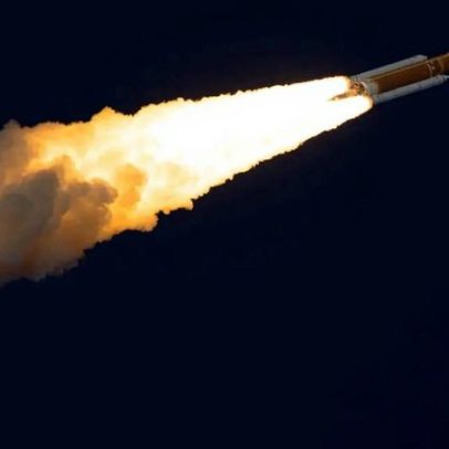 Astronautas da Artemis II acordam na Orion e orbitam a Terra