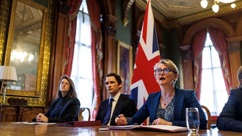 Portugal entre 40 países que pedem reabertura imediata do estreito de Ormuz