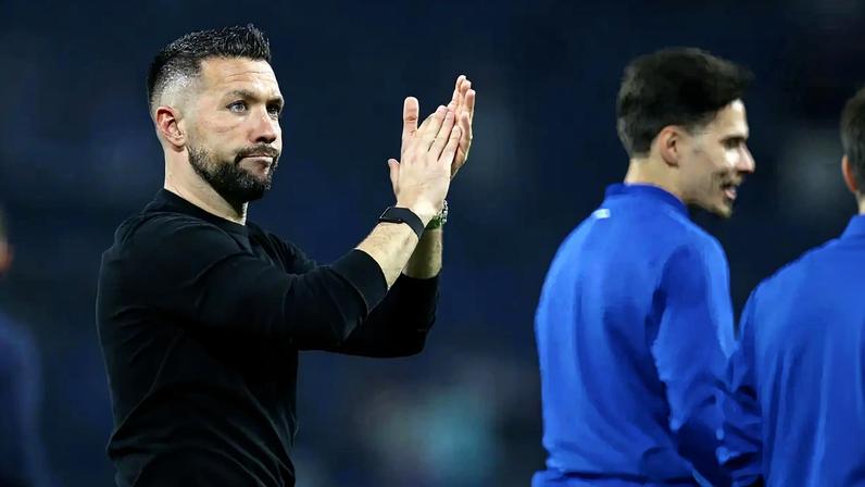 Francesco Farioli não quis entrar em polémicas antes de mais um clássico entre F. C. Porto e Sporting