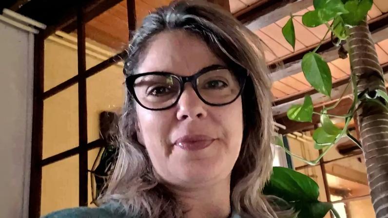 Rosa não consegue pagar renda do quarto partilhado e lança campanha de ajuda