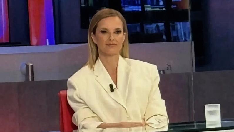 Cristina Ferreira esteve no Jornal Nacional, na TVI, onde reagiu à polémica, mas não se livrou de críticas