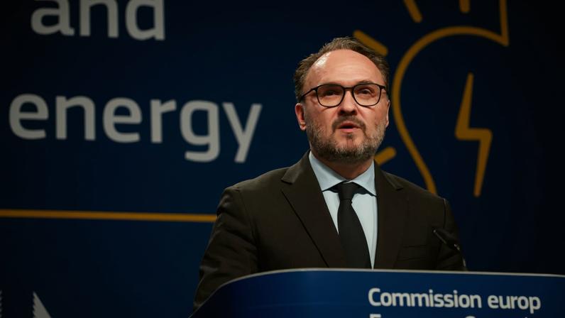 Comissário europeu antecipa meses e anos difíceis devido à crise energética