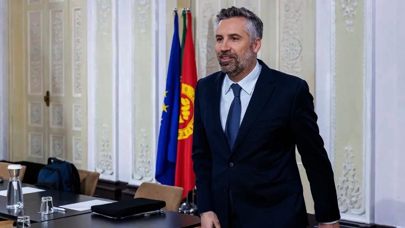 Pedro Nuno diz respeitar Carneiro mais do que taticistas que esperam liderar PS