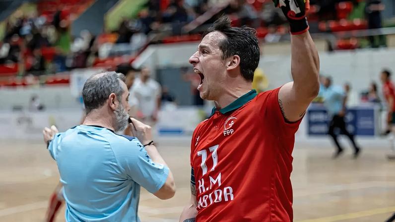 Gonçalo Alves festeja após marcar o segundo golo de Portugal