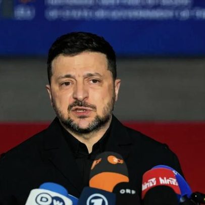 Zelensky diz que EUA continuam a fornecer armas a Kiev