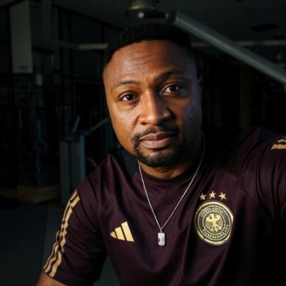 Ex-futebolista Michael Eneramo morre durante jogo na Nigéria