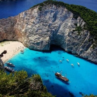 Grécia protege 250 praias contra o excesso de turismo