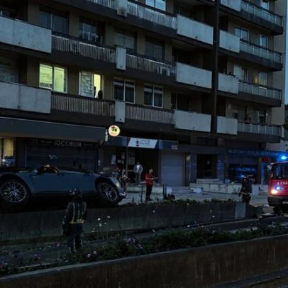 Porsche falha entrada no túnel do Campo Alegre e fica com as rodas no ar
