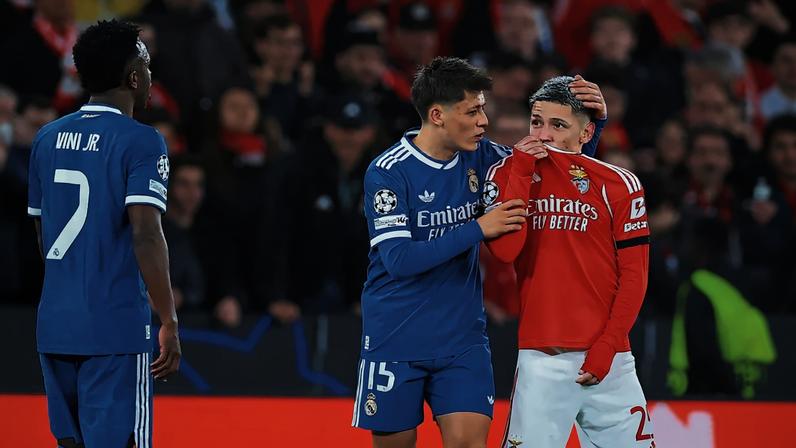 FIFA aprova Lei Prestianni que prevê cartão vermelho por tapar a boca ao falar