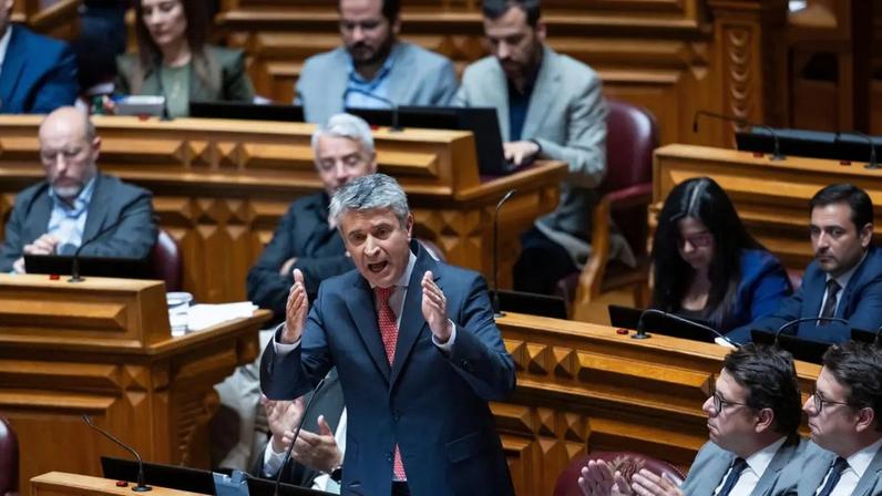 Carneiro pede IVA zero no cabaz alimentar; Montenegro acusa ambição socialista