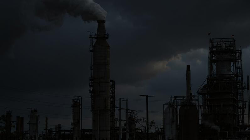 Preço do petróleo atinge pico desde o início da guerra no Médio Oriente