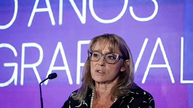 Ministra do Trabalho aponta revisão laboral como uma das três reformas essenciais