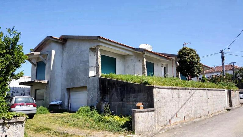 Mulher assassinada em Albergara-a-Velha tinha saído de casa há um ano