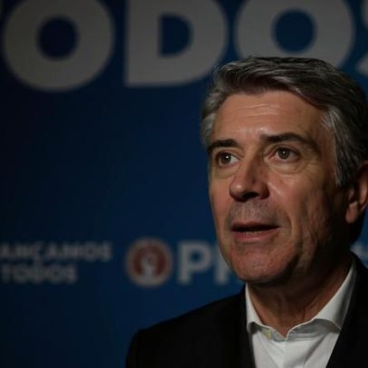 Carneiro acusa Montenegro de estar desligado da realidade e insensível à inflação