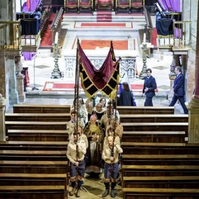 Milhares em Braga mantêm silêncio no Enterro do Senhor
