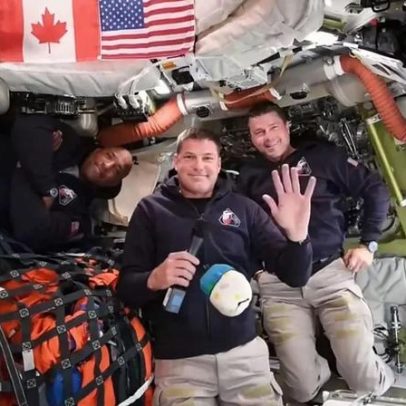 Astronautas da Artemis II chegam à metade da viagem para a Lua