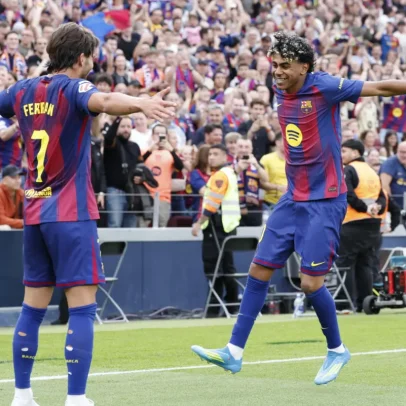 Barcelona soma sétimo triunfo seguido e assume liderança