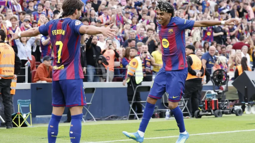 Yamal assistiu para dois golos de Ferran Torres e ainda marcou outro