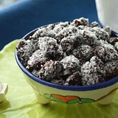 Receita de amêndoas doces com chocolate negro e coco