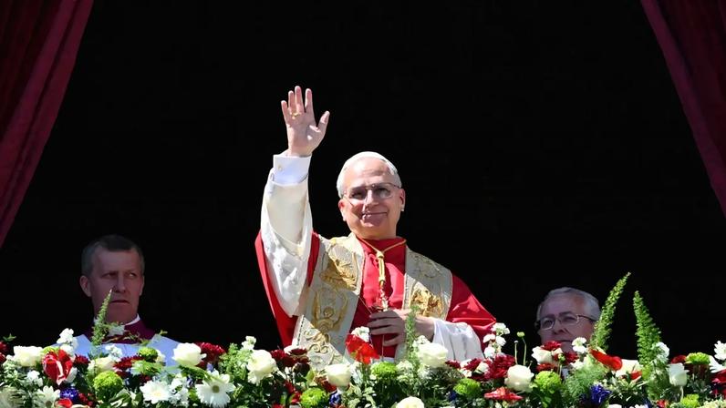 Papa apela a que quem tem poder para iniciar guerras escolha a paz