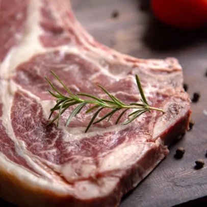 Desigualdade de género na alimentação: mulheres consomem menos proteína animal
