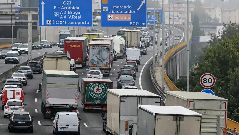 Londres anuncia reunião internacional sobre reabertura do estreito de Ormuz