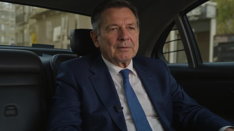 Montenegro grava vídeo no carro sem cinto de segurança