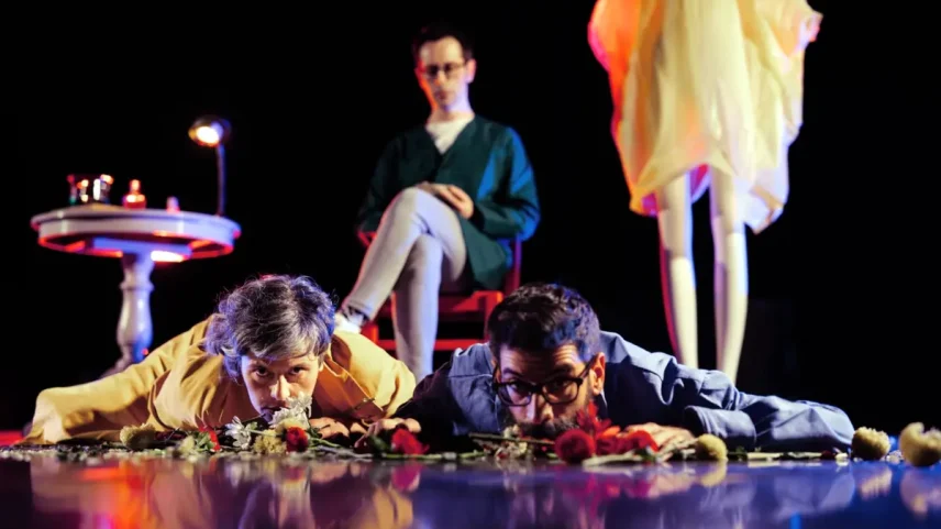 "The stone of madness" é o sétimo álbum de originais dos Birds Are Indie. Em abril, o trio atua em Lisboa (BOTA, dia 16), Barreiro (Sala 6, dia 17) e Coimbra (Salão Brazil, dia 18)