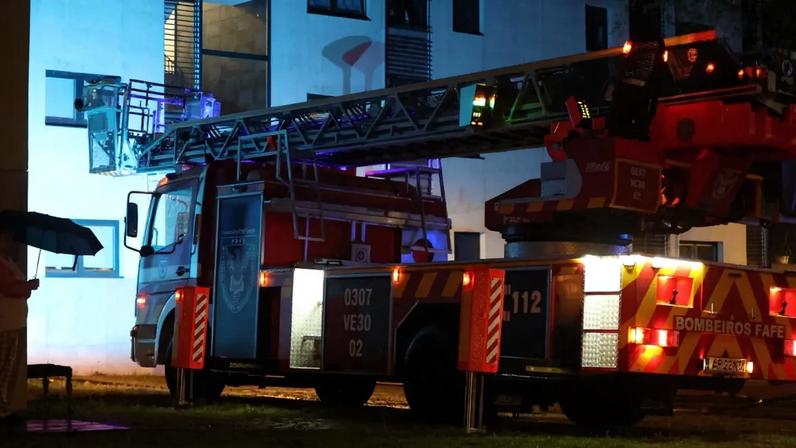Incêndio num apartamento em Fafe desalojou seis pessoas