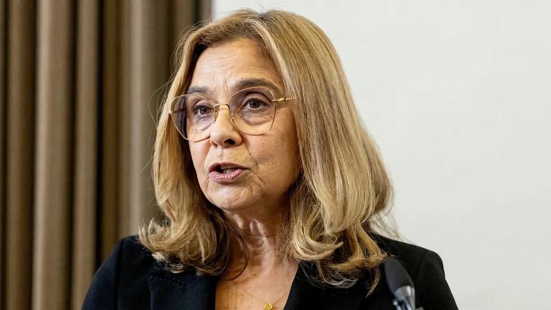 Ministra da Saúde alerta para possível aumento no preço dos medicamentos