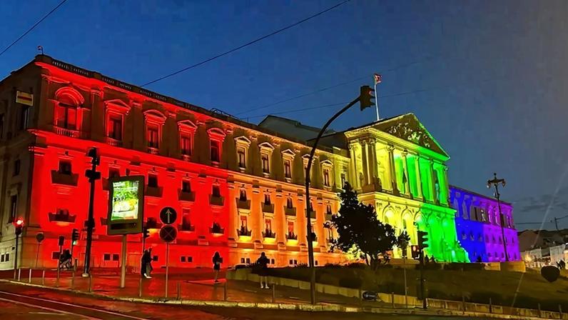 Petição contra legalização de terapias de conversão tem o triplo de assinaturas