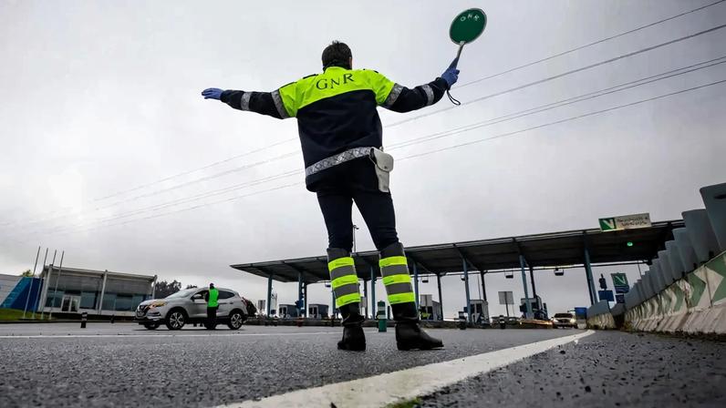 No primeiro trimestre, a GNR registou 4179 infrações relacionadas com o uso indevido do telemóvel durante a condução