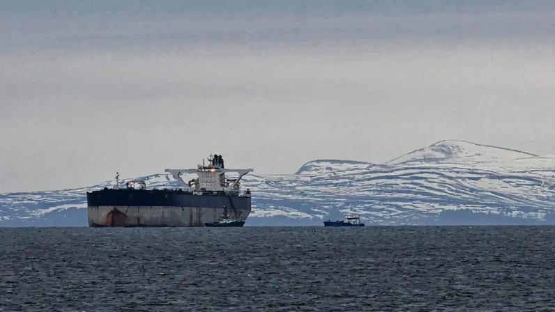 As forças armadas britânicas estão prontas para apreender navios suspeitos de fazerem parte da "frota sombra" russa