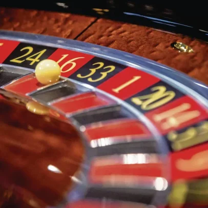 16 arguidos absolvidos por branquear 124 milhões no Casino da Póvoa