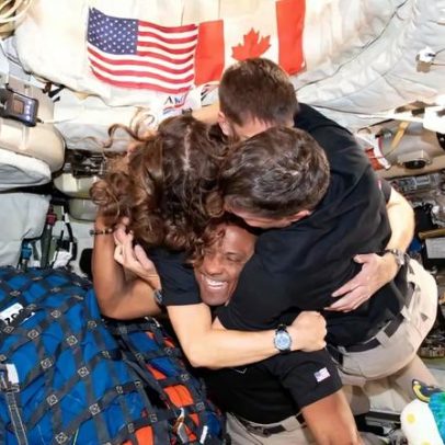 Regresso à Terra dos astronautas Artemis II em vídeo