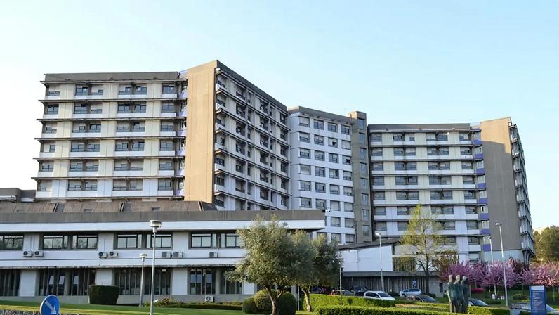 Menor de 11 anos fica ferido em colisão entre mota e carro em Guimarães