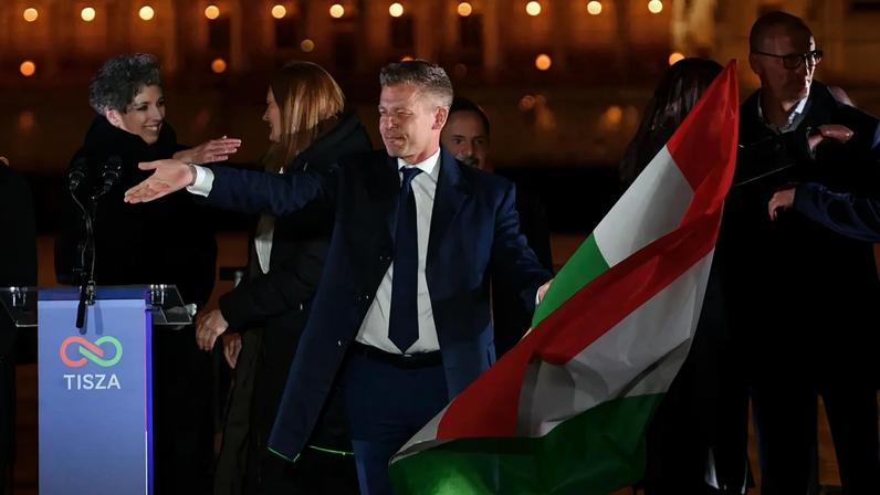 Vitória de Magyar encerra 16 anos de domínio de Orbán